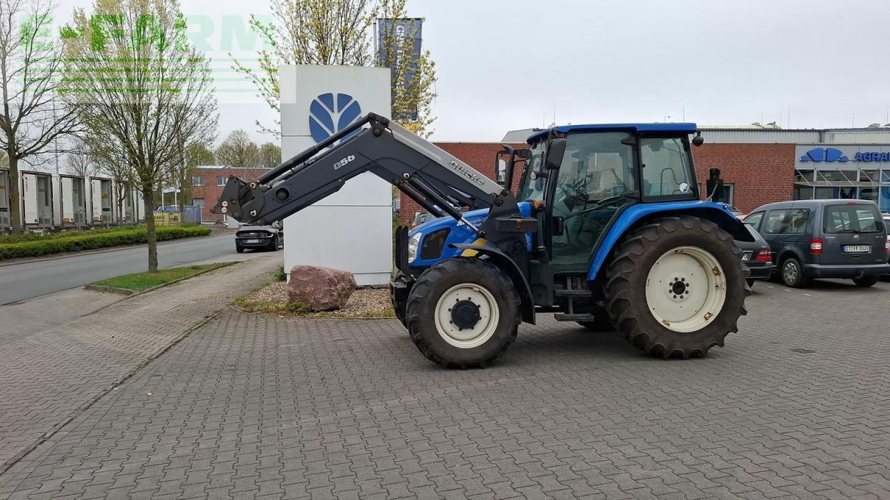 New Holland t5050 - Traktor: gambar 2 New Holland t5050 - Traktor: gambar 2