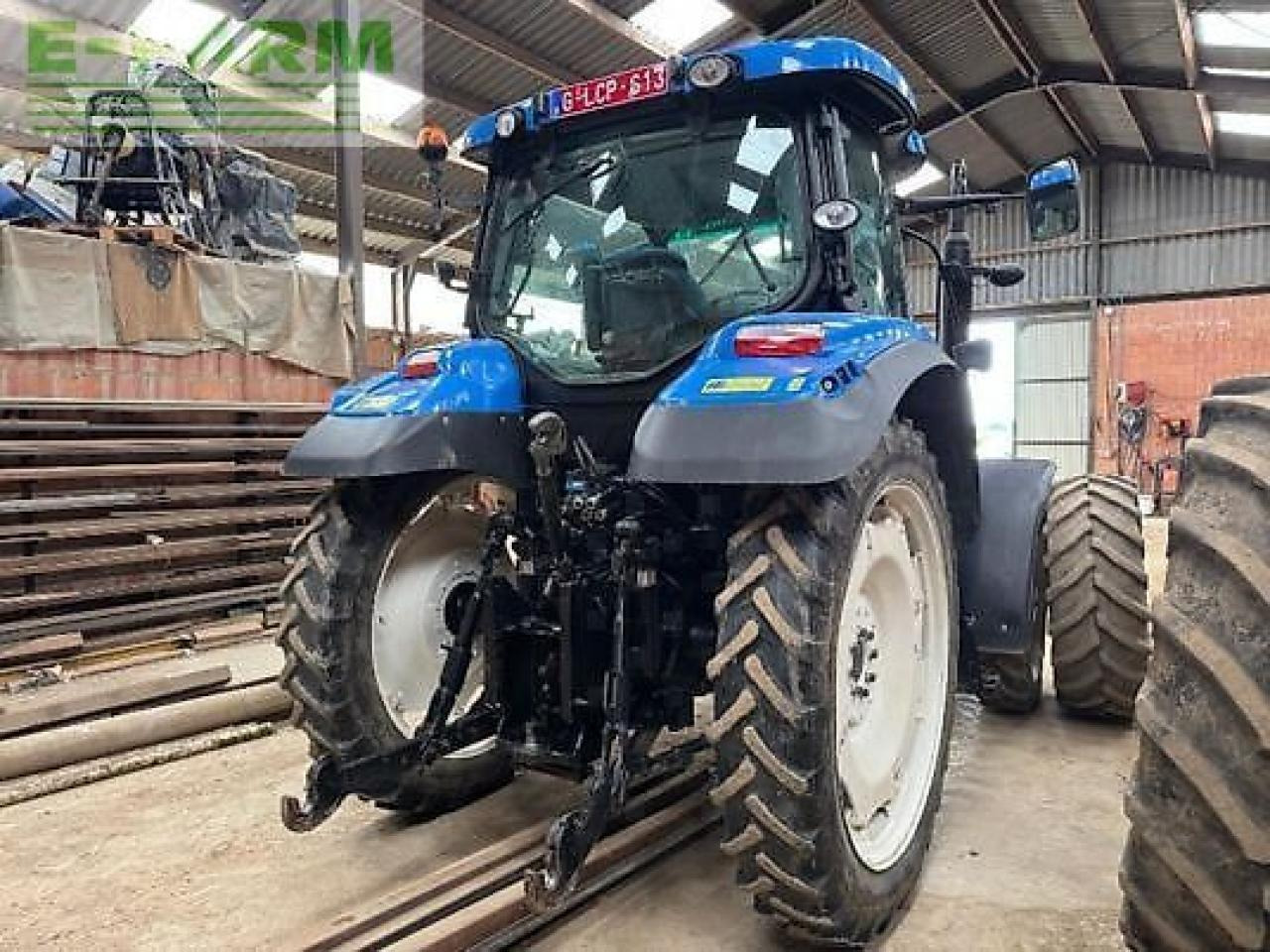 New Holland t6030 - Traktor: gambar 4 New Holland t6030 - Traktor: gambar 4