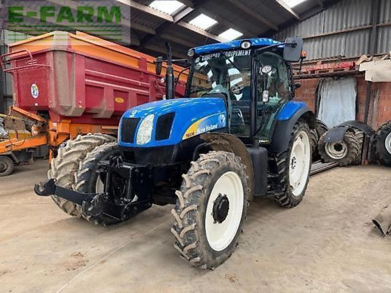 New Holland t6030 - Traktor: gambar 1 New Holland t6030 - Traktor: gambar 1