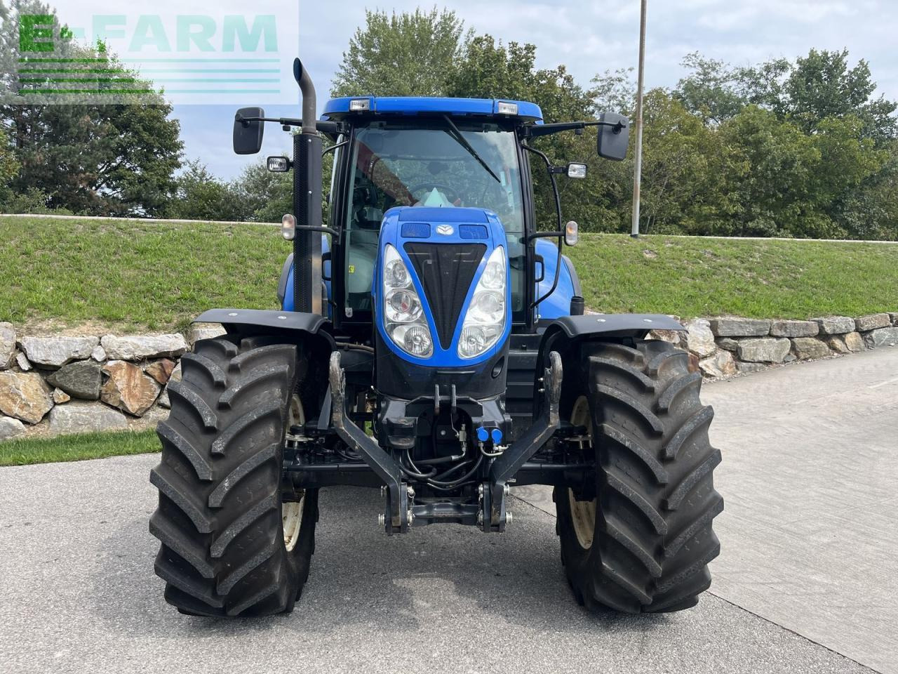 New Holland t6090 range & power command - Traktor: gambar 3 New Holland t6090 range & power command - Traktor: gambar 3