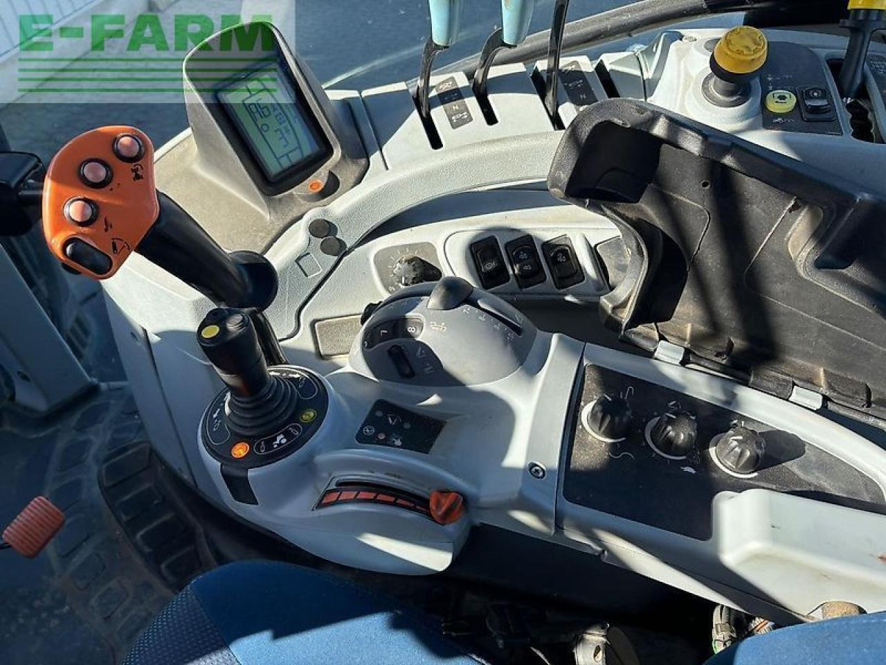 New Holland t7.175 - Traktor: gambar 3 New Holland t7.175 - Traktor: gambar 3