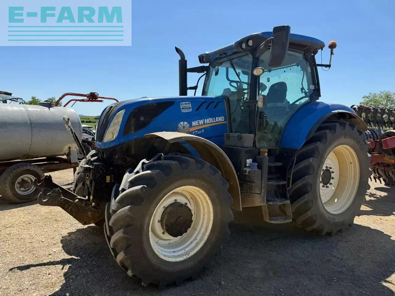 New Holland t7.195 s S - Traktor: gambar 1 New Holland t7.195 s S - Traktor: gambar 1