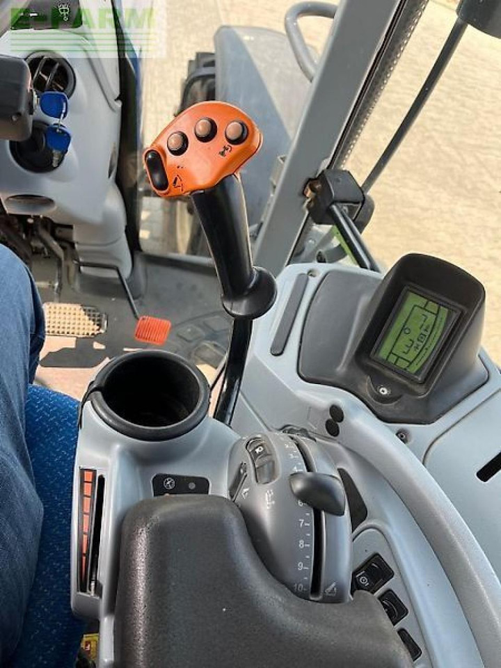 Traktor New Holland t7.200 powercommand: gambar 16