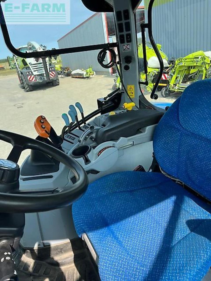 Traktor New Holland t7.200 powercommand: gambar 10