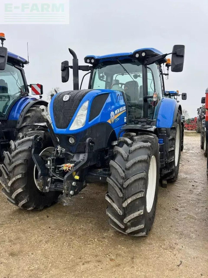 New Holland t7.210 classic - Traktor: gambar 2 New Holland t7.210 classic - Traktor: gambar 2