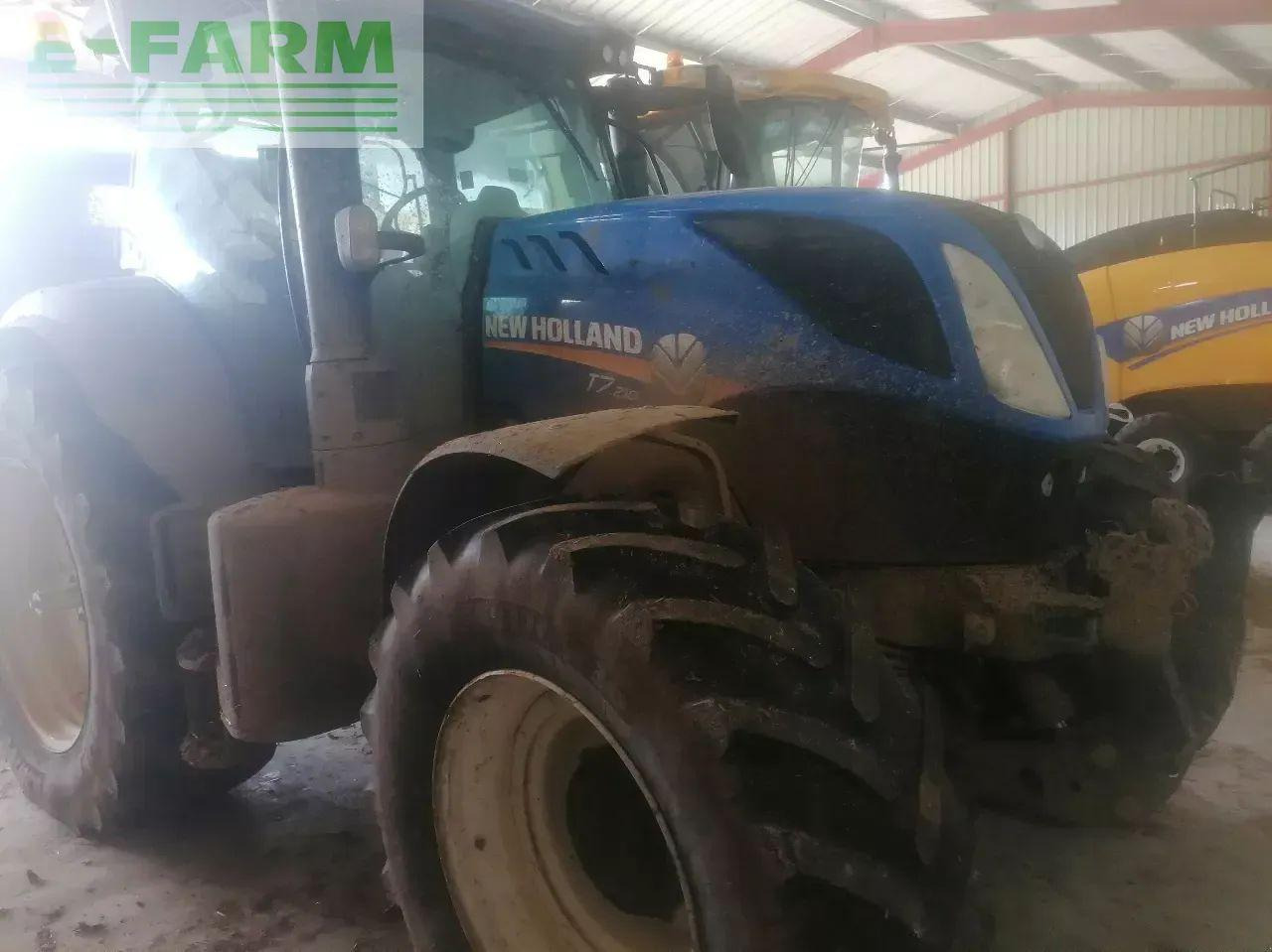 New Holland t7 210 sw - Traktor: gambar 2 New Holland t7 210 sw - Traktor: gambar 2