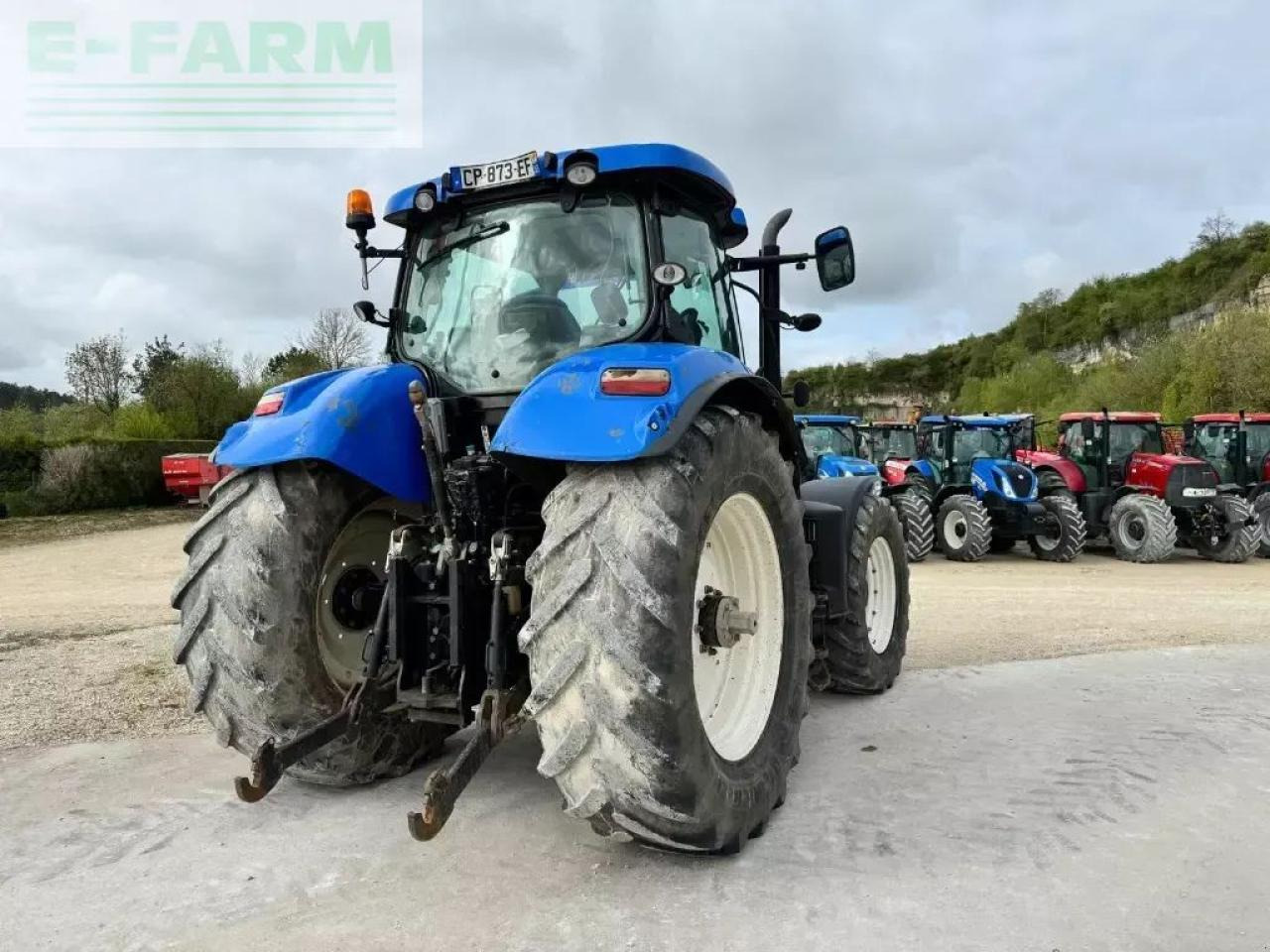 New Holland t7. 210 sw pc t4 - Traktor: gambar 4 New Holland t7. 210 sw pc t4 - Traktor: gambar 4