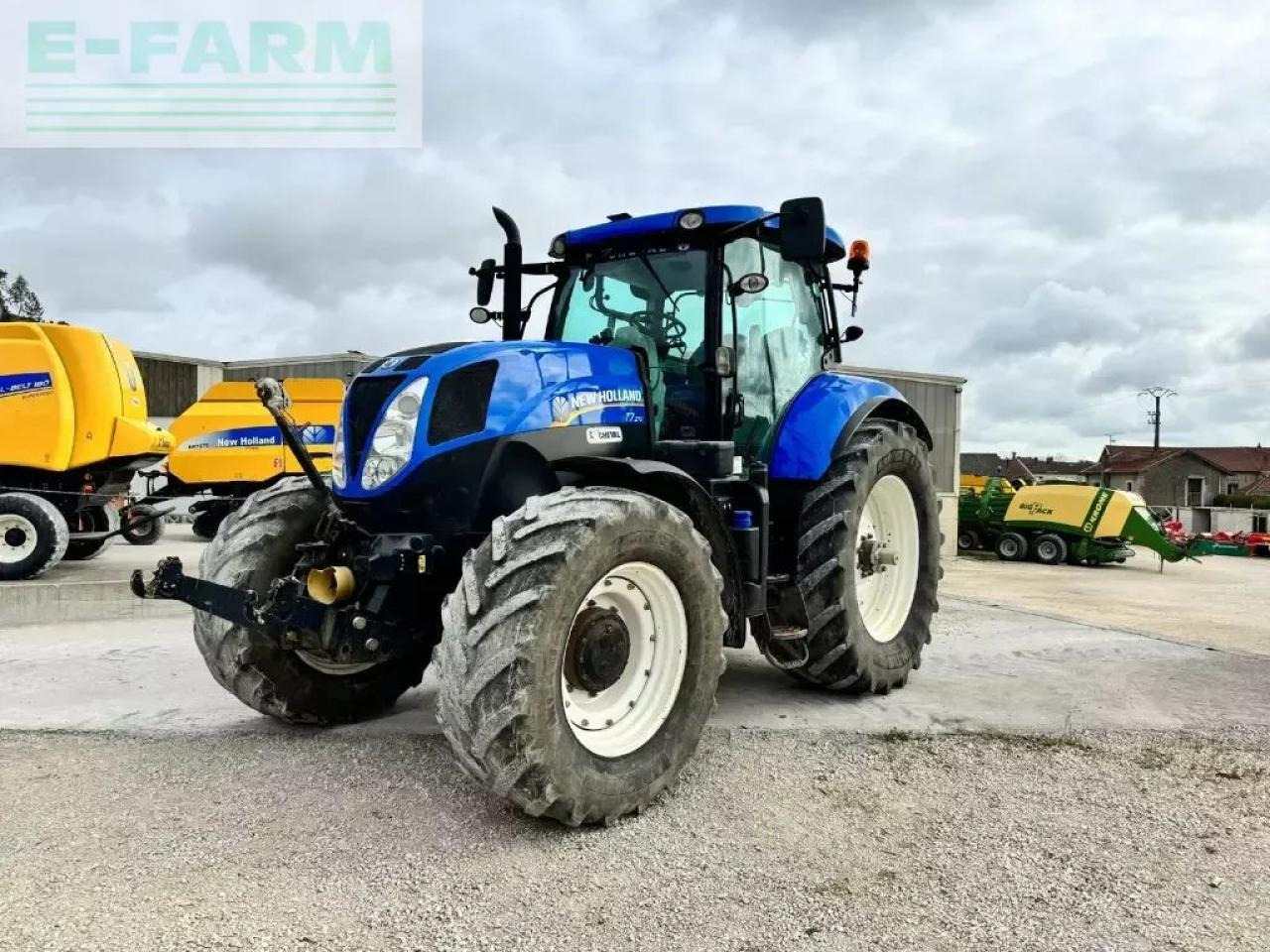 New Holland t7. 210 sw pc t4 - Traktor: gambar 1 New Holland t7. 210 sw pc t4 - Traktor: gambar 1