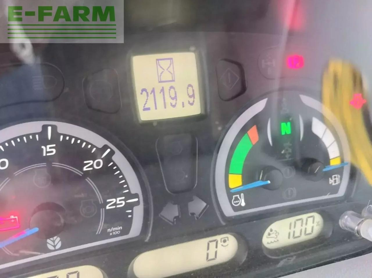 New Holland t7.210acswii - Traktor: gambar 5 New Holland t7.210acswii - Traktor: gambar 5
