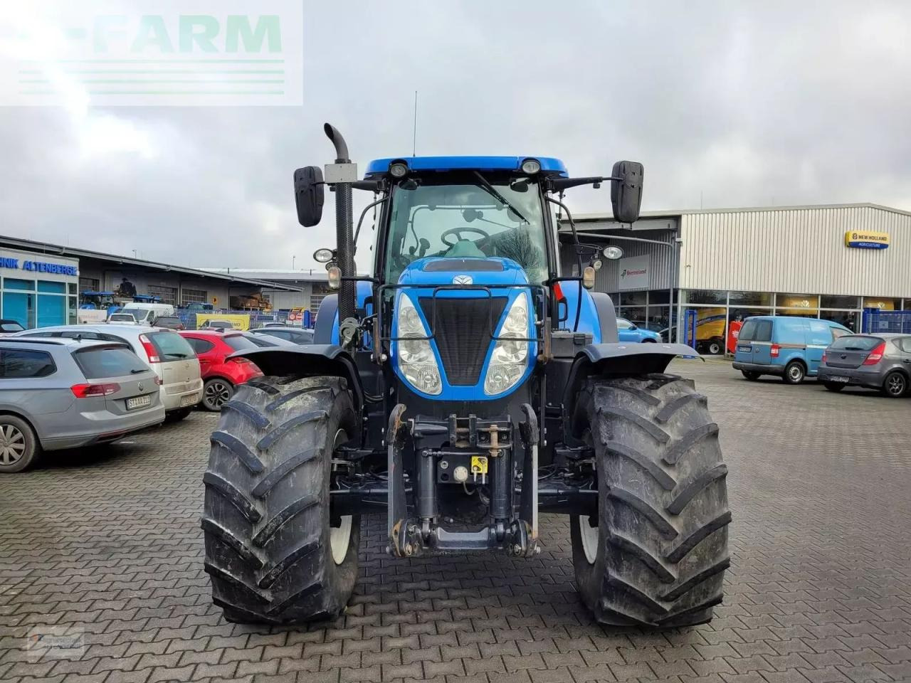 New Holland t7.220 ac - Traktor: gambar 2 New Holland t7.220 ac - Traktor: gambar 2