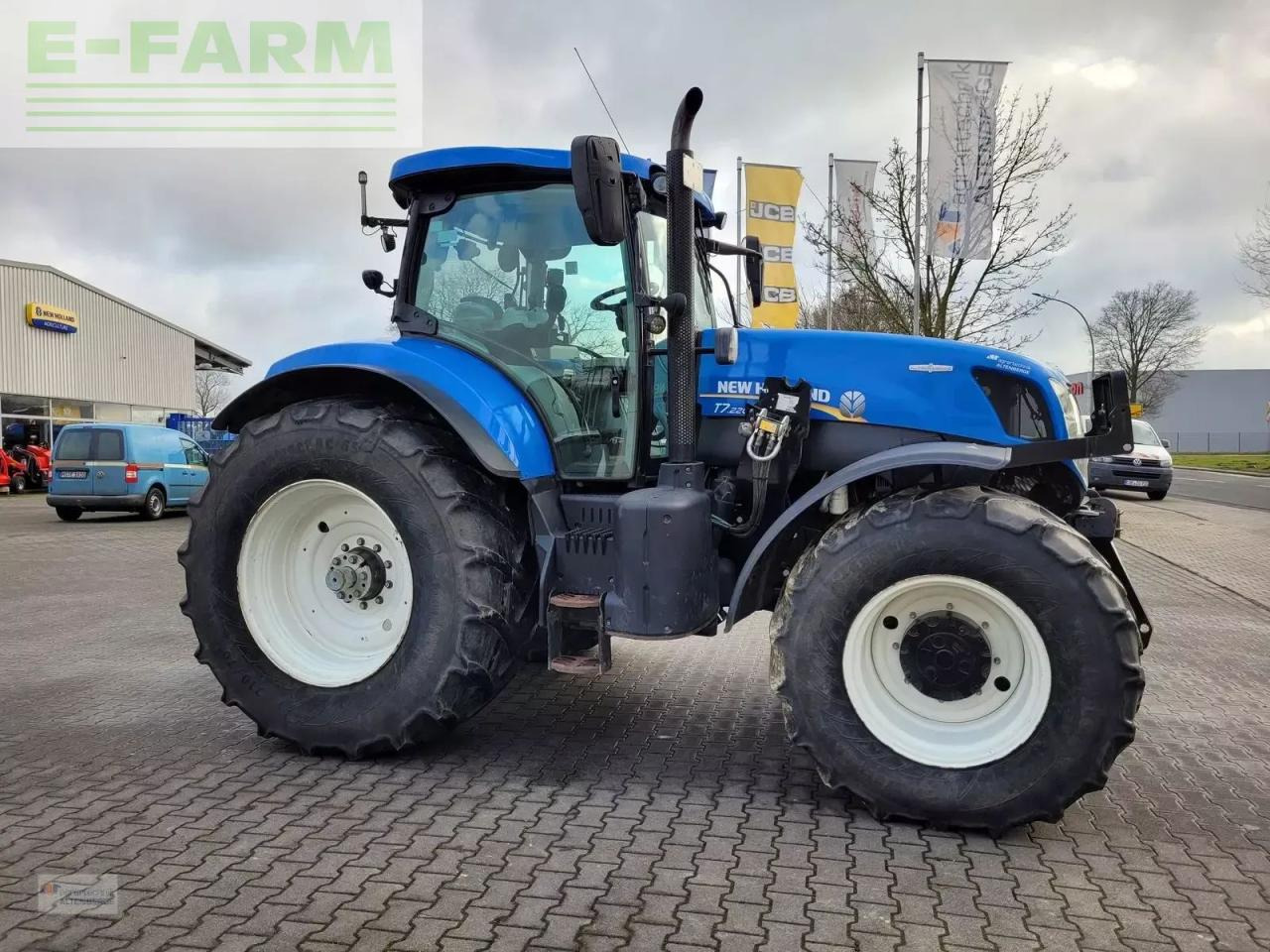 New Holland t7.220 ac - Traktor: gambar 3 New Holland t7.220 ac - Traktor: gambar 3