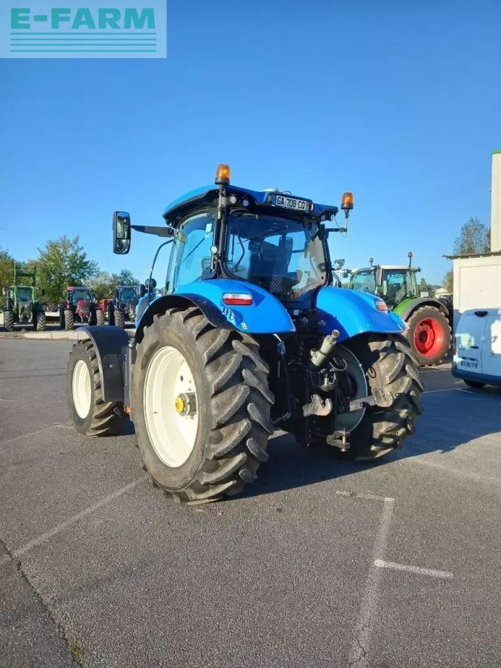 New Holland t7.225 - Traktor: gambar 4 New Holland t7.225 - Traktor: gambar 4