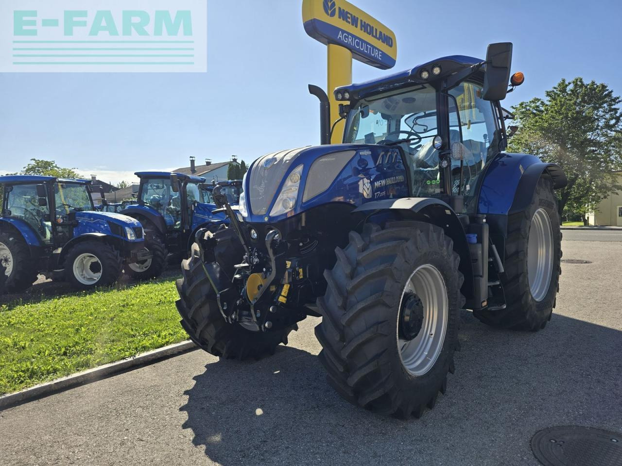 New Holland t7.225 auto command sidewinder ii (stage v) - Traktor: gambar 1 New Holland t7.225 auto command sidewinder ii (stage v) - Traktor: gambar 1