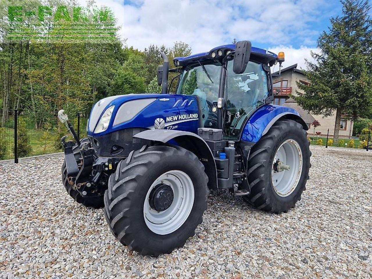 New Holland t7.225 autocommand blue power - Traktor: gambar 1 New Holland t7.225 autocommand blue power - Traktor: gambar 1