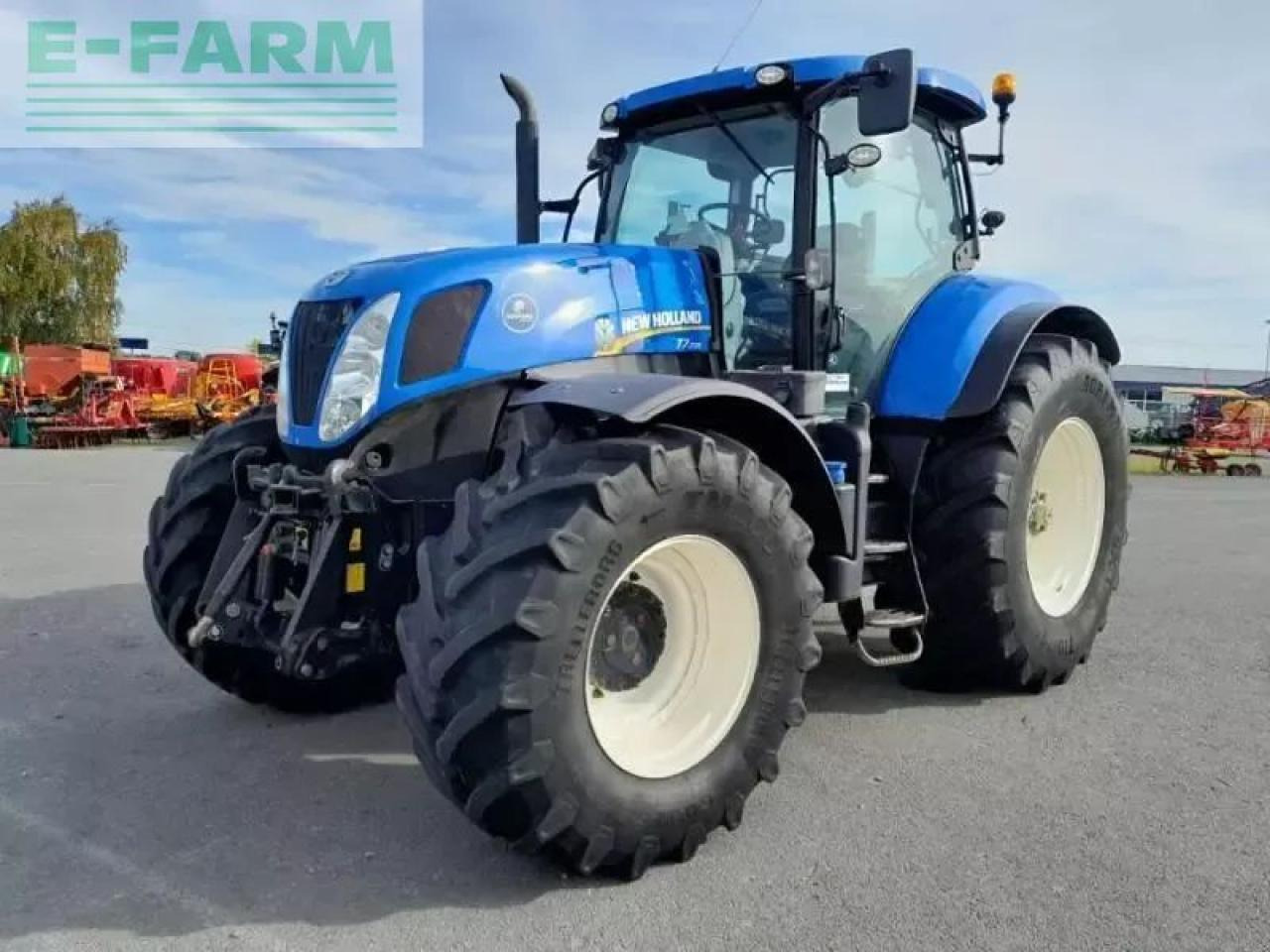 New Holland t7-235pc-sw - Traktor: gambar 1 New Holland t7-235pc-sw - Traktor: gambar 1