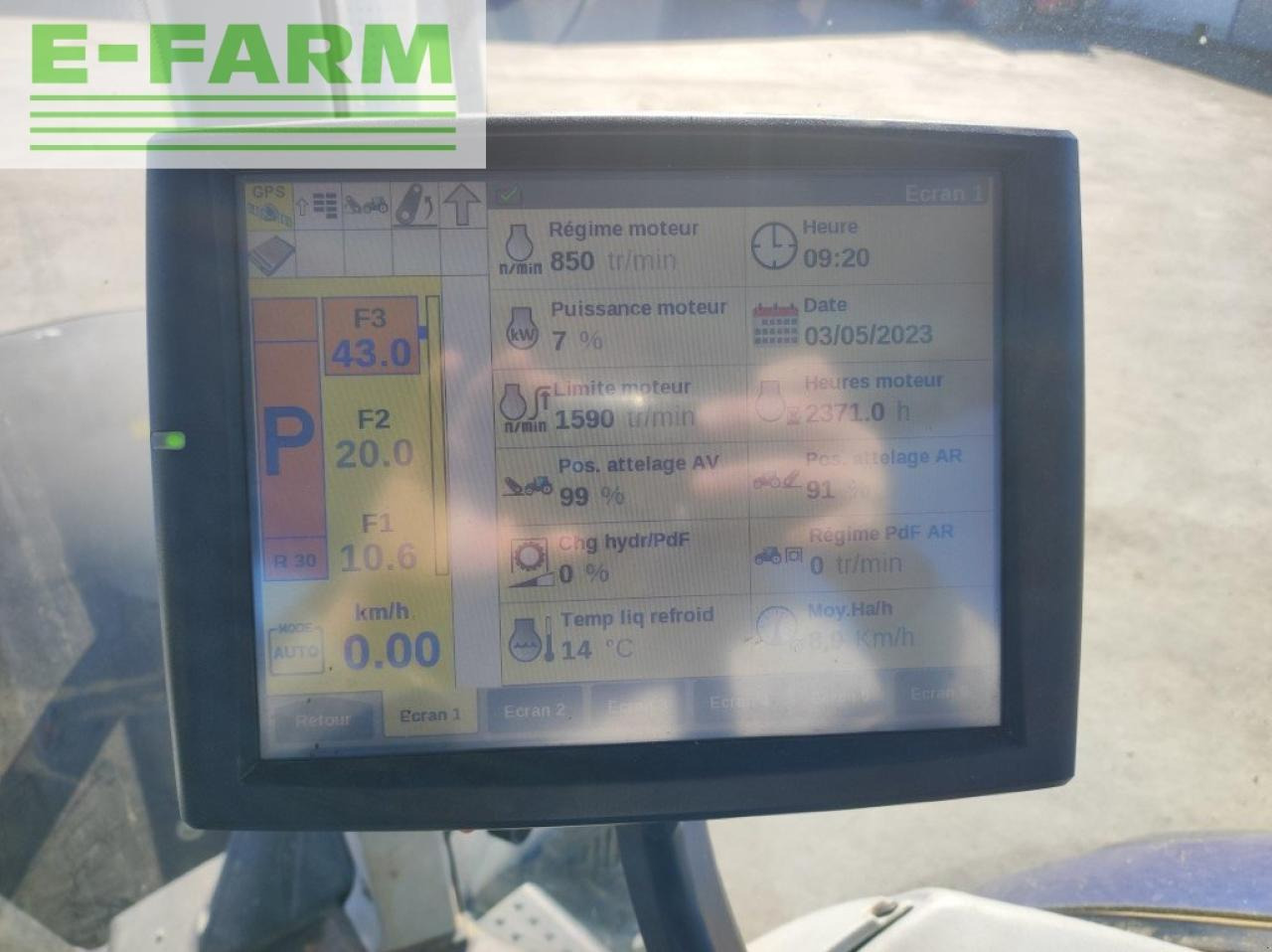 New Holland t7 245 ac - Traktor: gambar 3 New Holland t7 245 ac - Traktor: gambar 3