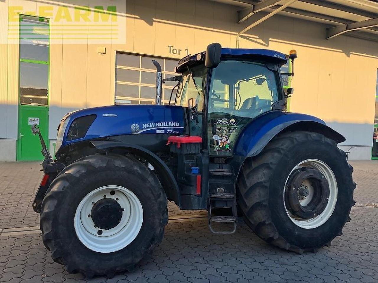 New Holland t7.270 auto command - Traktor: gambar 3 New Holland t7.270 auto command - Traktor: gambar 3