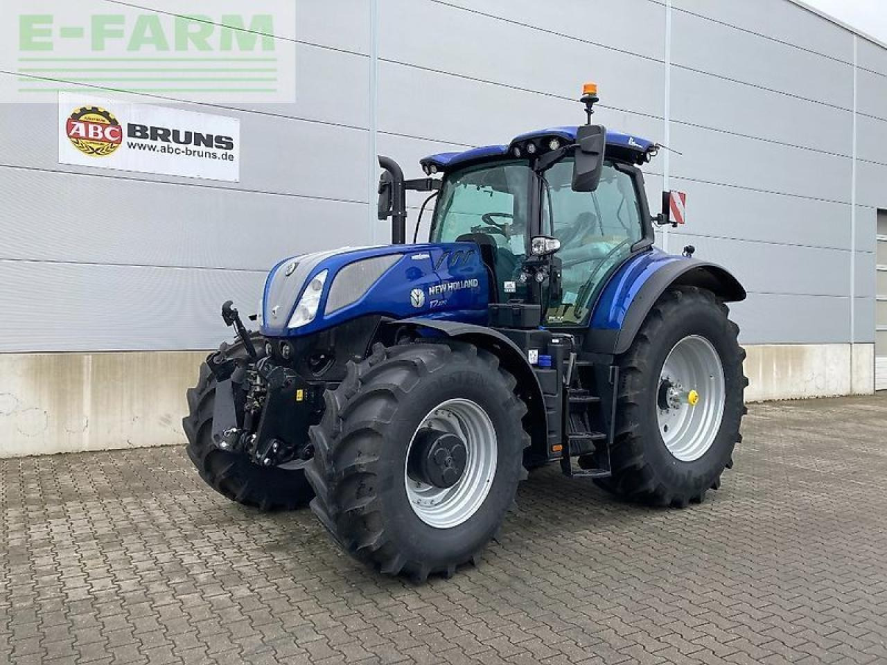 New Holland t7.270 autocommand new gen - Traktor: gambar 1 New Holland t7.270 autocommand new gen - Traktor: gambar 1