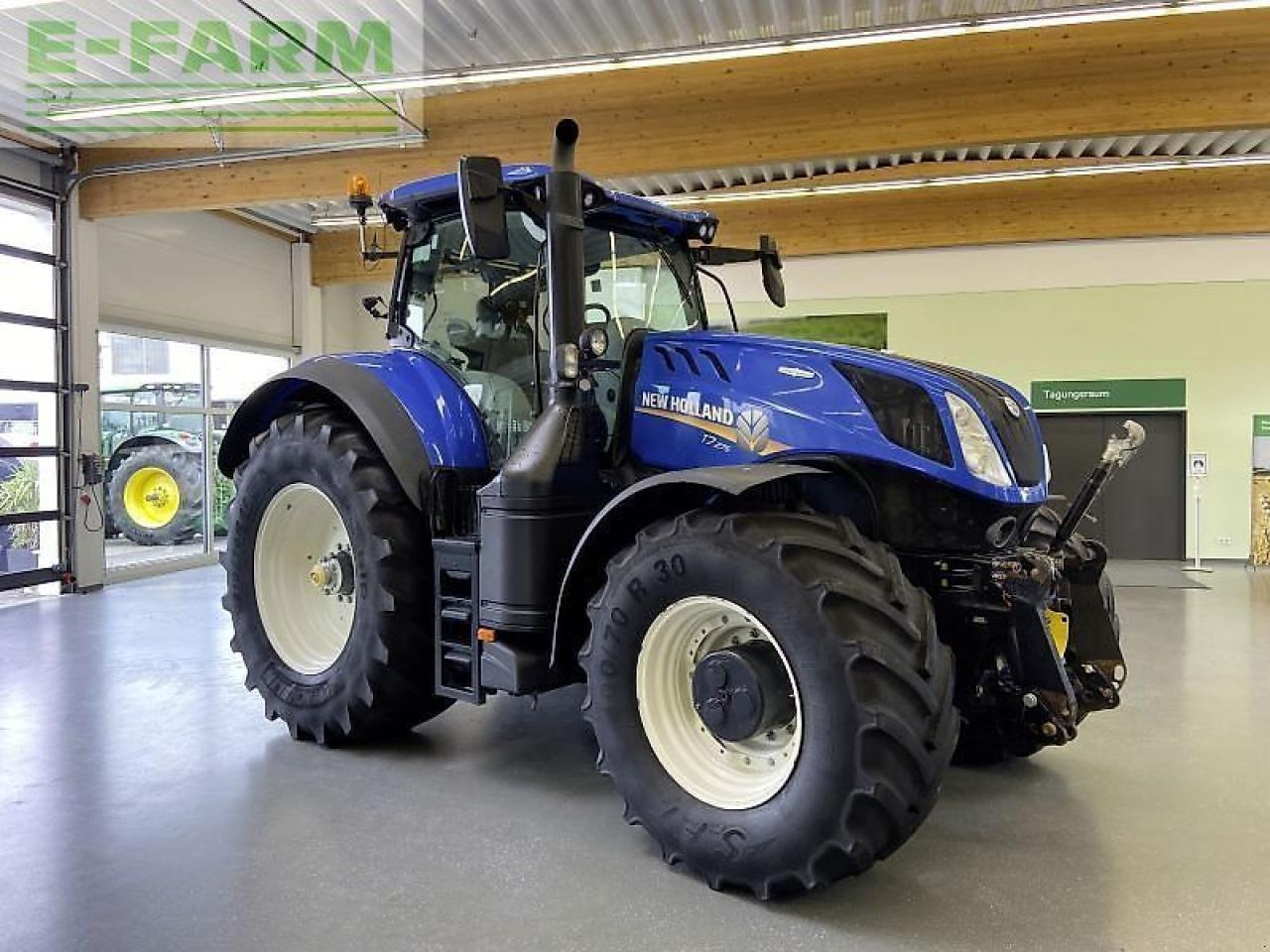 New Holland t7.275 - Traktor: gambar 1 New Holland t7.275 - Traktor: gambar 1