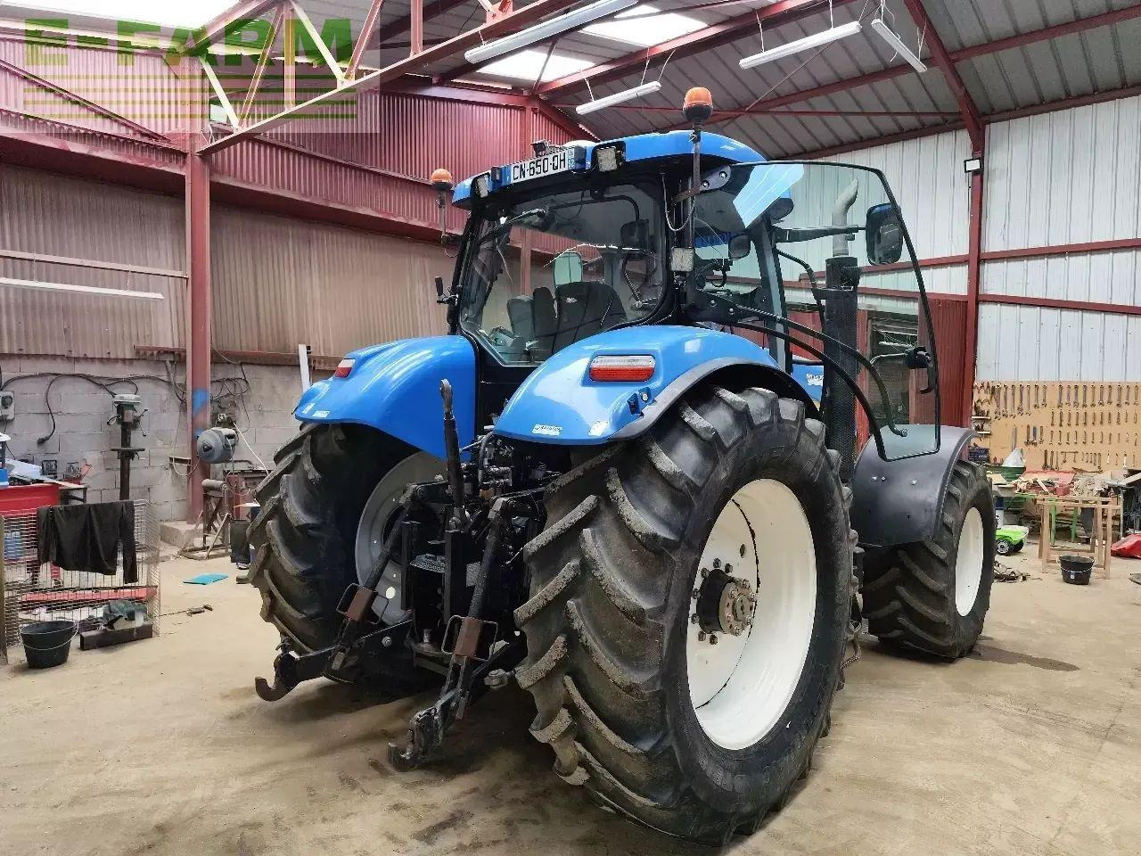 New Holland t7060 - Traktor: gambar 3 New Holland t7060 - Traktor: gambar 3