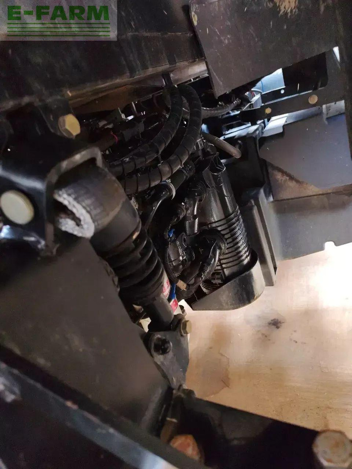 New Holland t7060 - Traktor: gambar 5 New Holland t7060 - Traktor: gambar 5