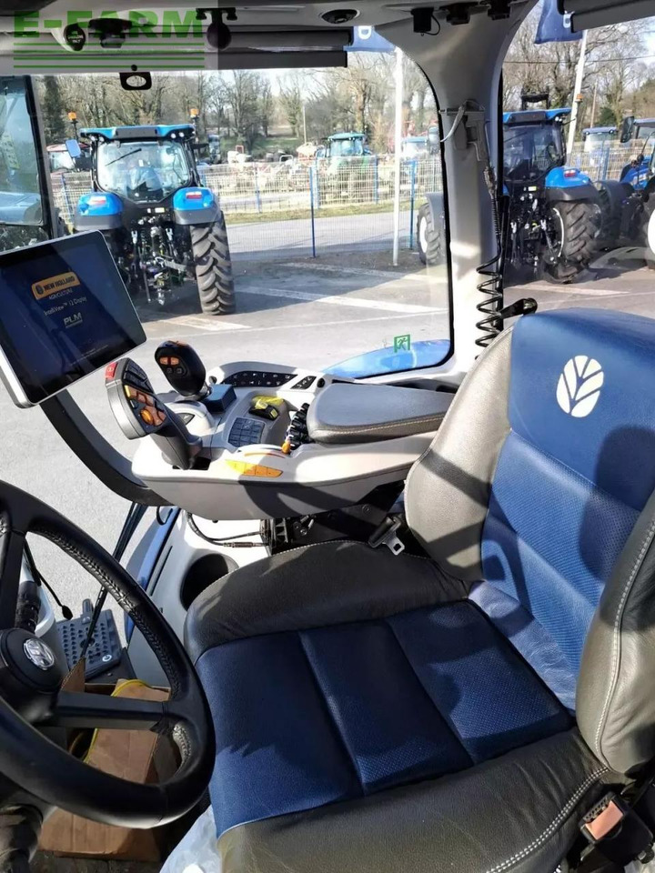 New Holland t8.380 genesis Genesis - Traktor: gambar 4 New Holland t8.380 genesis Genesis - Traktor: gambar 4