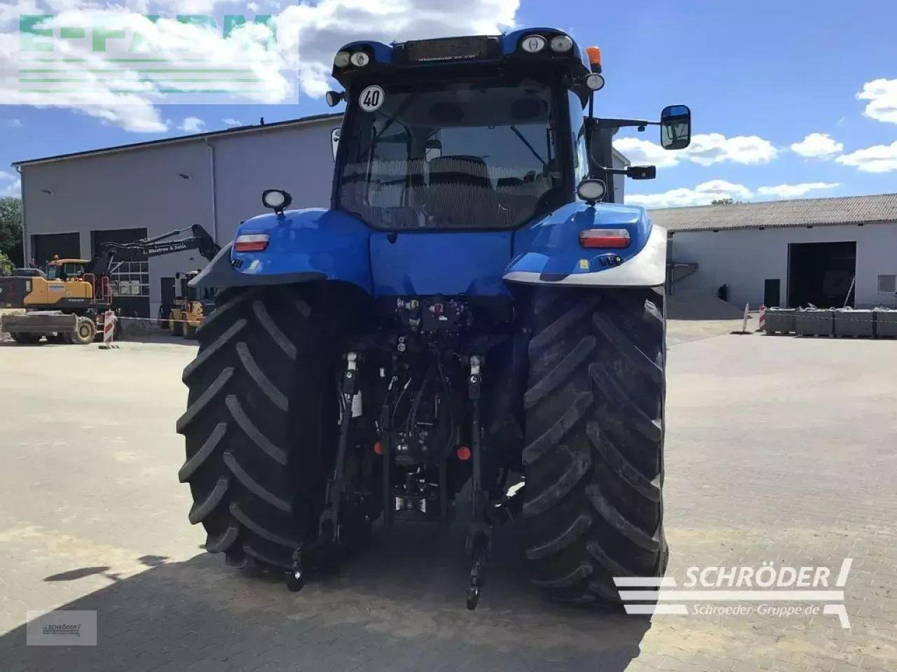 New Holland t8.390 ac - Traktor: gambar 4 New Holland t8.390 ac - Traktor: gambar 4