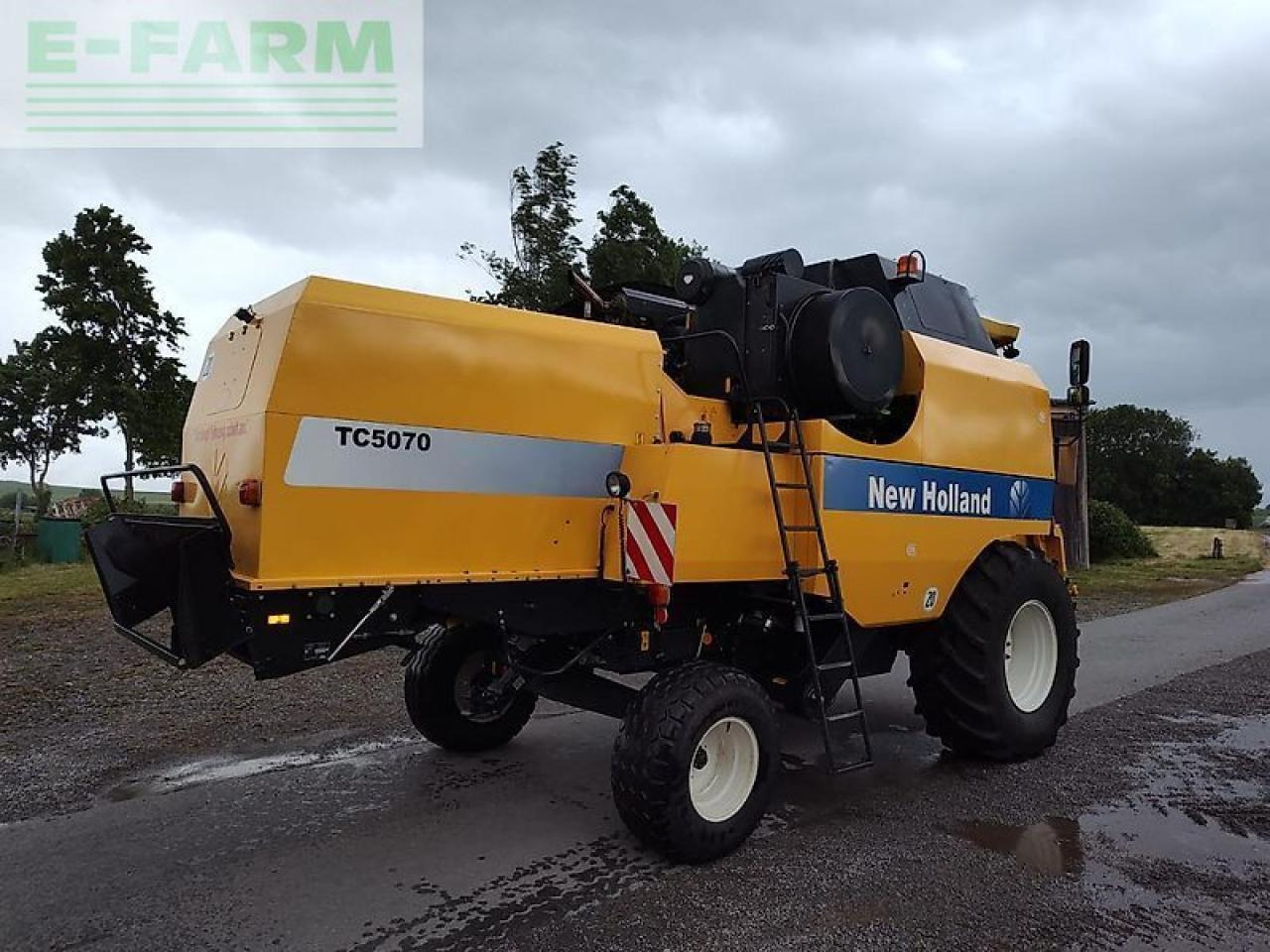 New Holland tc 5070 - Pemanen gabungan: gambar 5 New Holland tc 5070 - Pemanen gabungan: gambar 5