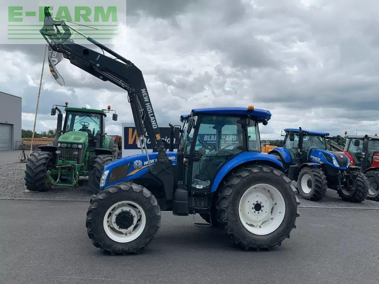 New Holland td5.105 - Traktor: gambar 1 New Holland td5.105 - Traktor: gambar 1