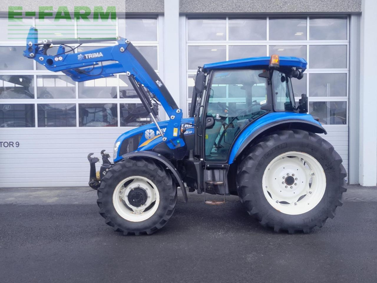 New Holland td5.95 - Traktor: gambar 1 New Holland td5.95 - Traktor: gambar 1