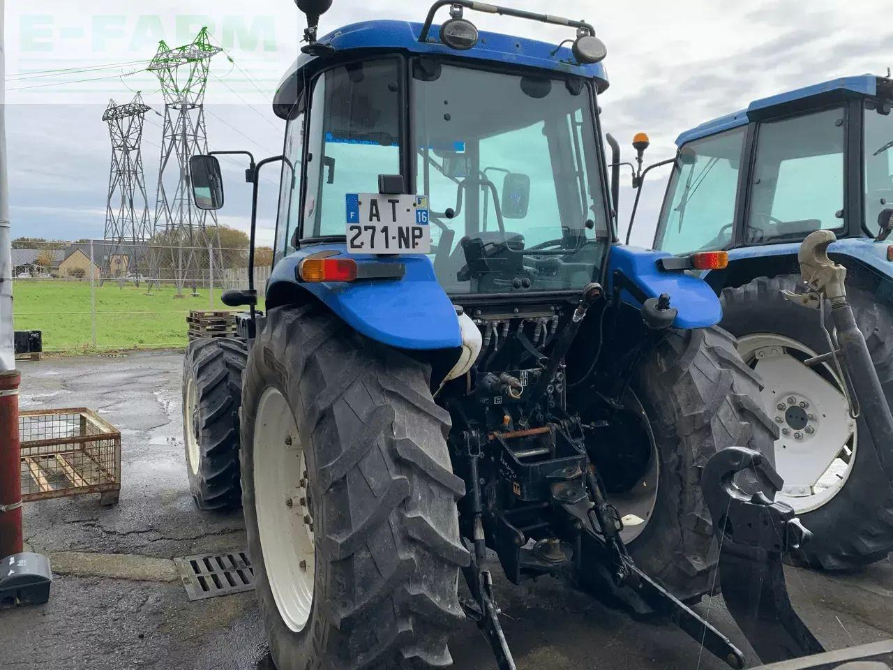 New Holland td5040 - Traktor: gambar 4 New Holland td5040 - Traktor: gambar 4
