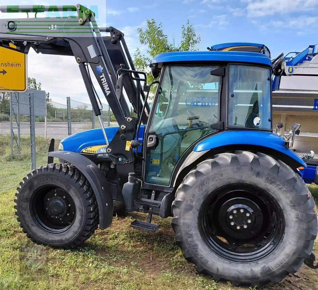 New Holland td5040 - Traktor: gambar 4 New Holland td5040 - Traktor: gambar 4