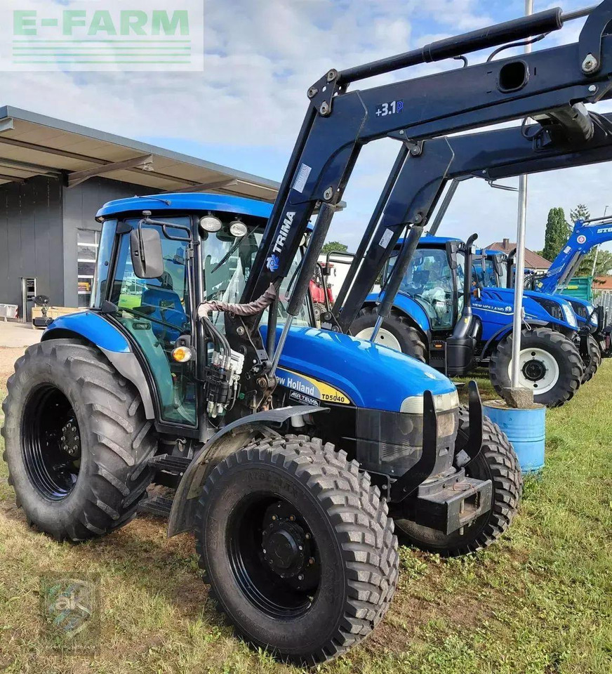 New Holland td5040 - Traktor: gambar 1 New Holland td5040 - Traktor: gambar 1