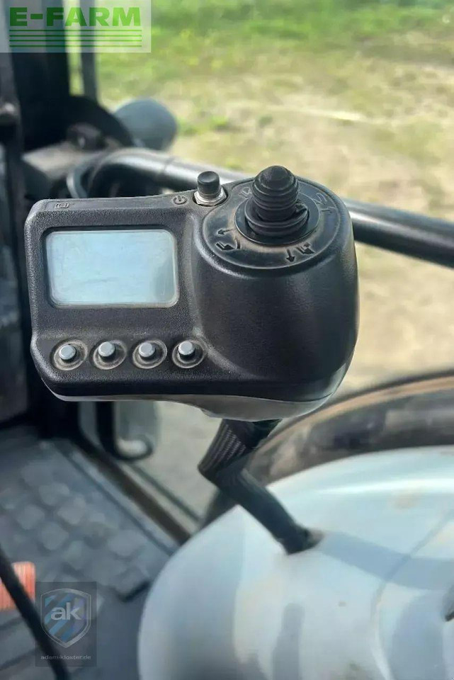 New Holland td5040 - Traktor: gambar 3 New Holland td5040 - Traktor: gambar 3