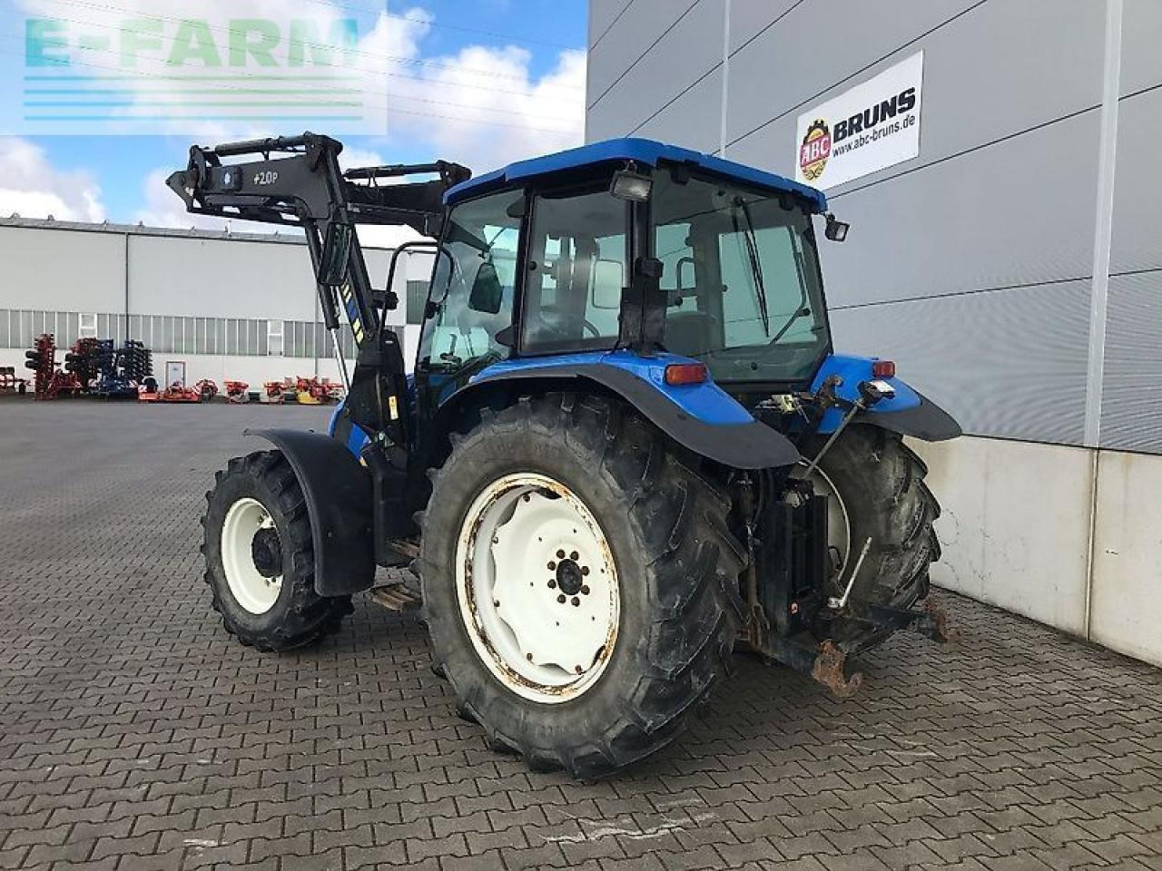New Holland tl 90 a dt A - Traktor: gambar 4 New Holland tl 90 a dt A - Traktor: gambar 4