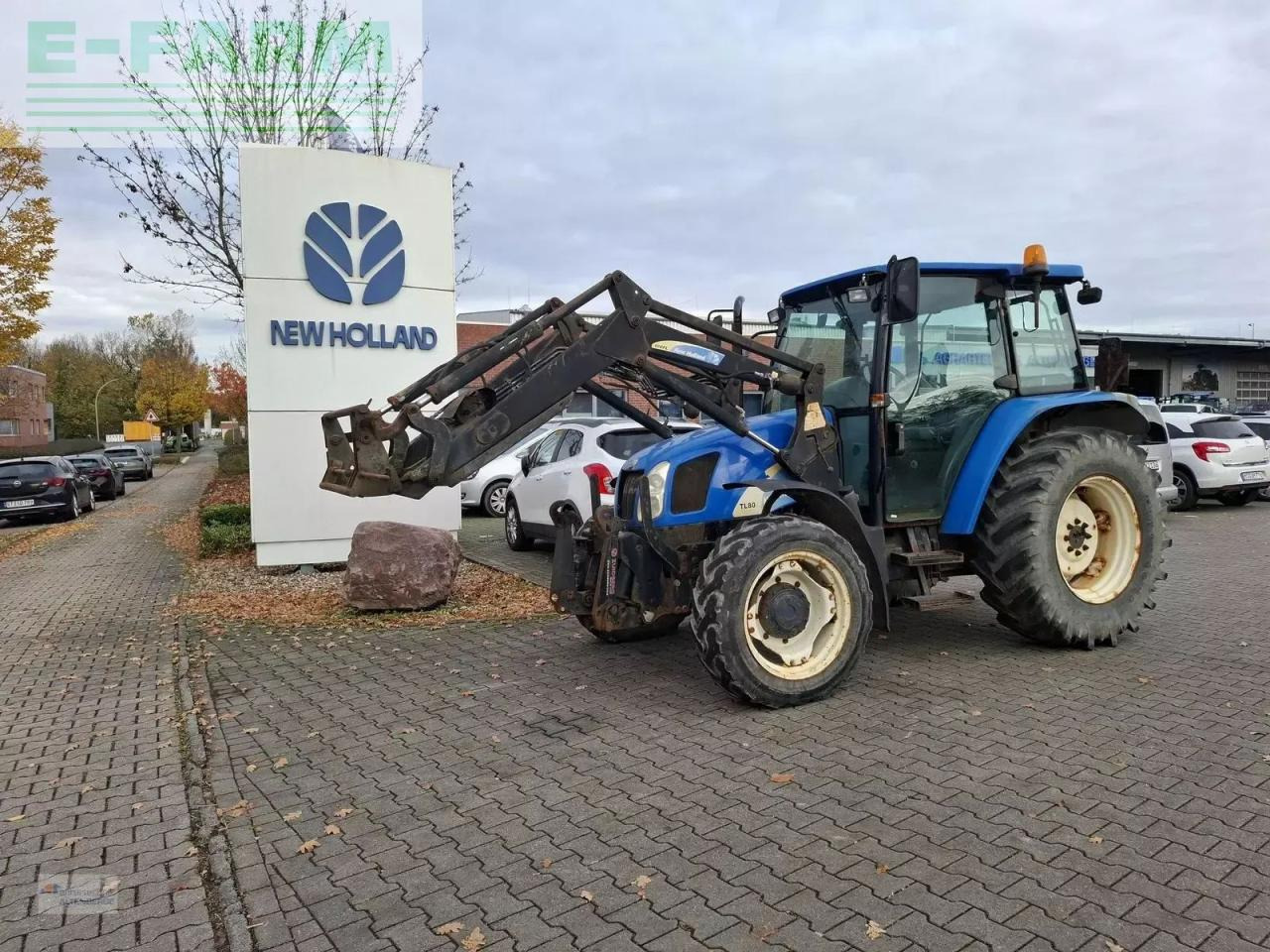 New Holland tla 80 - Traktor: gambar 2 New Holland tla 80 - Traktor: gambar 2