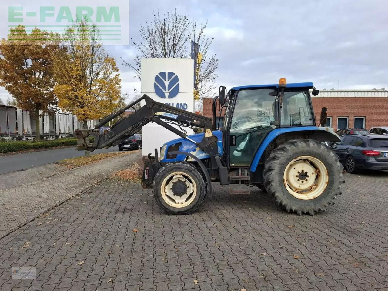 New Holland tla 80 - Traktor: gambar 1 New Holland tla 80 - Traktor: gambar 1