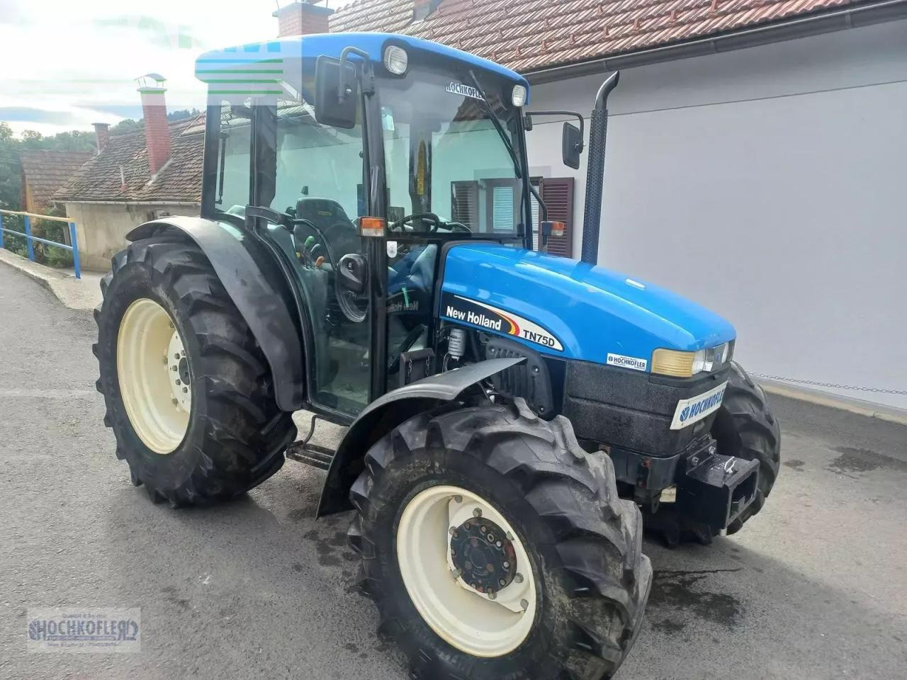 New Holland tn-d 75 D - Traktor: gambar 1 New Holland tn-d 75 D - Traktor: gambar 1