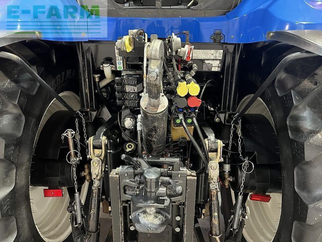 New Holland ts 115 - Traktor: gambar 5 New Holland ts 115 - Traktor: gambar 5