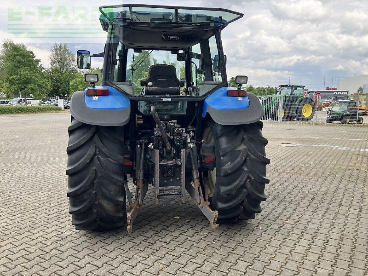 New Holland ts 115 - Traktor: gambar 4 New Holland ts 115 - Traktor: gambar 4