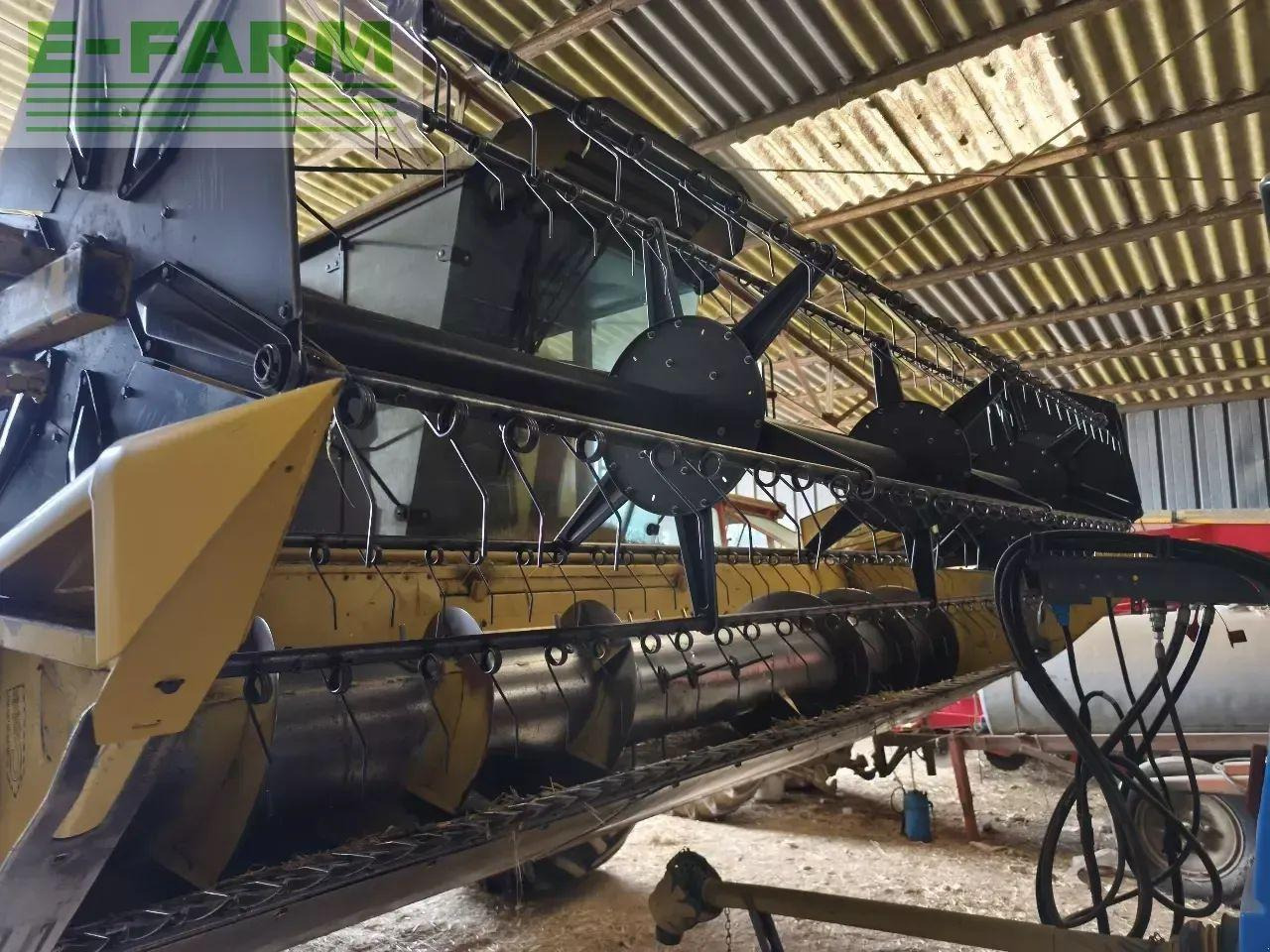 New Holland tx 32 - Pemanen gabungan: gambar 3 New Holland tx 32 - Pemanen gabungan: gambar 3