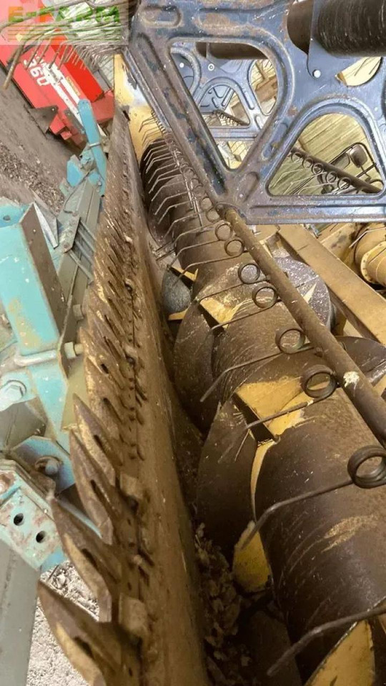 New Holland tx 67 - Pemanen gabungan: gambar 4 New Holland tx 67 - Pemanen gabungan: gambar 4