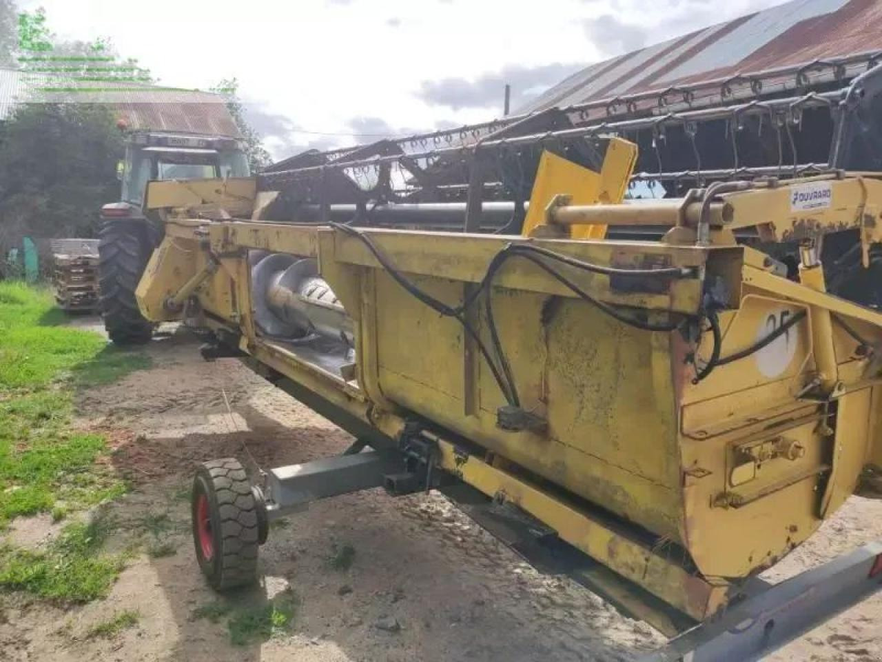 Pemanen gabungan New Holland tx64: gambar 6 Pemanen gabungan New Holland tx64: gambar 6