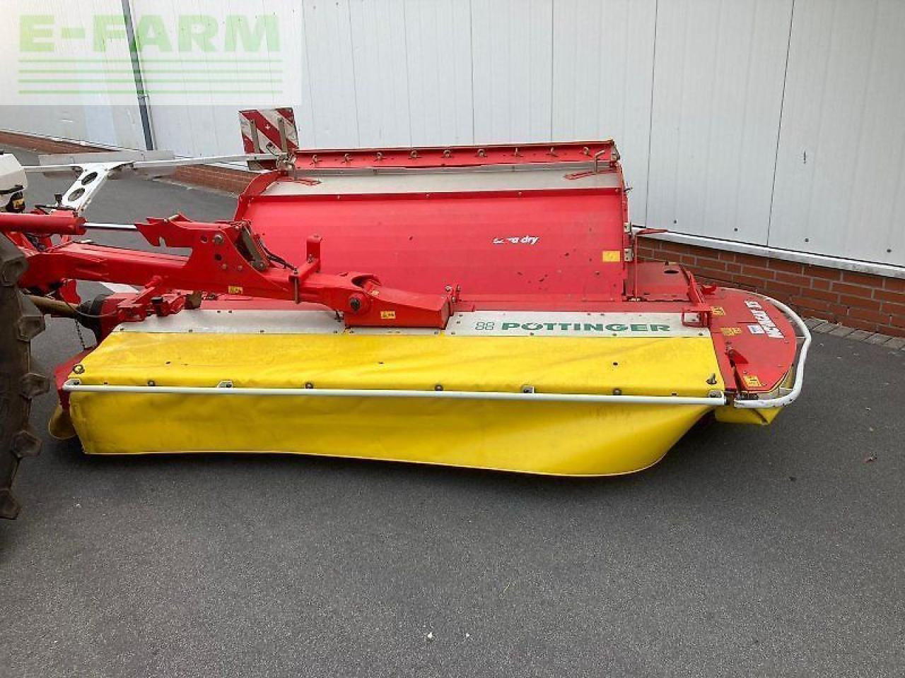Pöttinger novacat x8 ed - Mesin pemotong padang rumput: gambar 1 Pöttinger novacat x8 ed - Mesin pemotong padang rumput: gambar 1