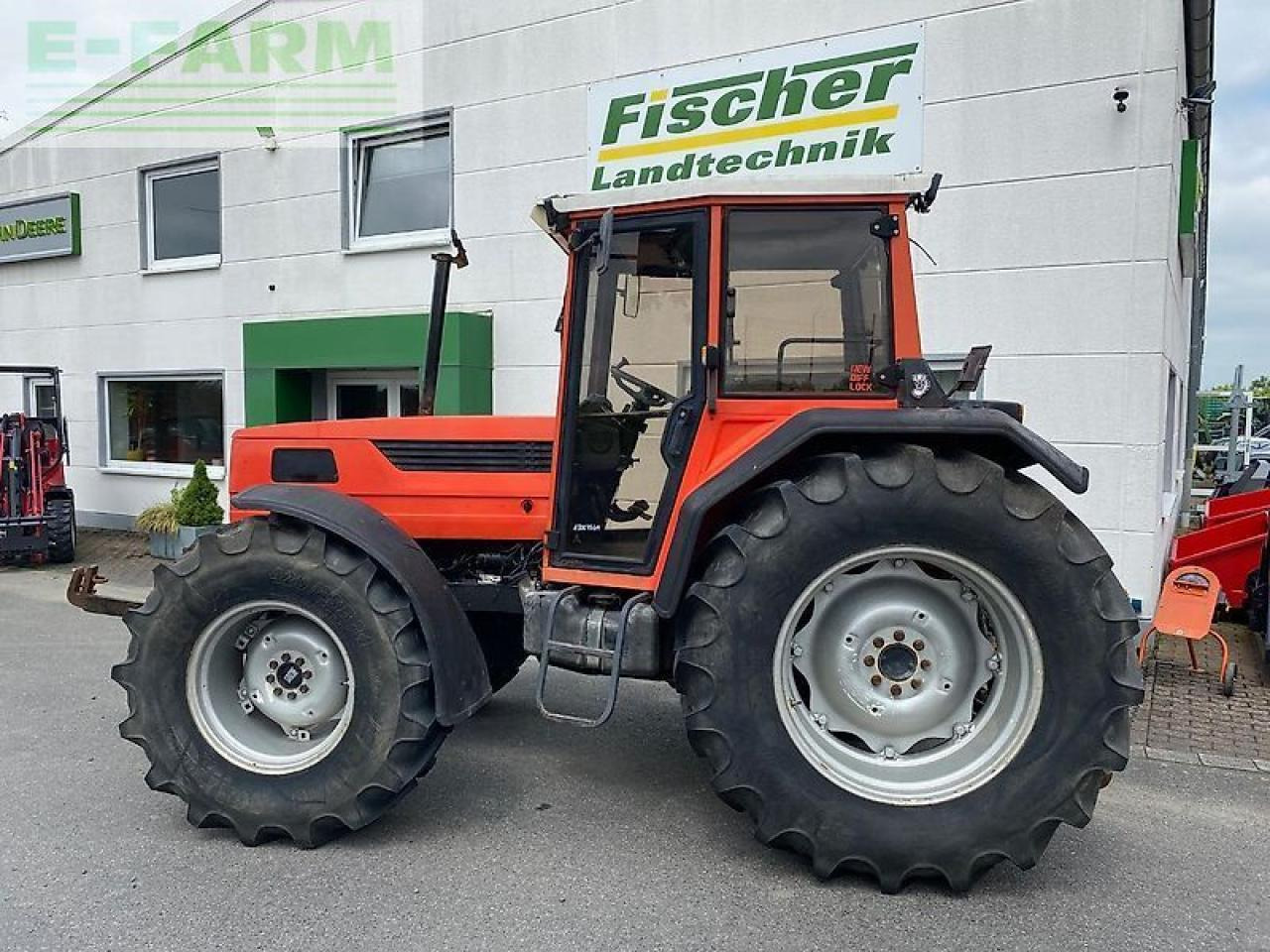 Same explorer 90 ii dt - Traktor: gambar 1 Same explorer 90 ii dt - Traktor: gambar 1