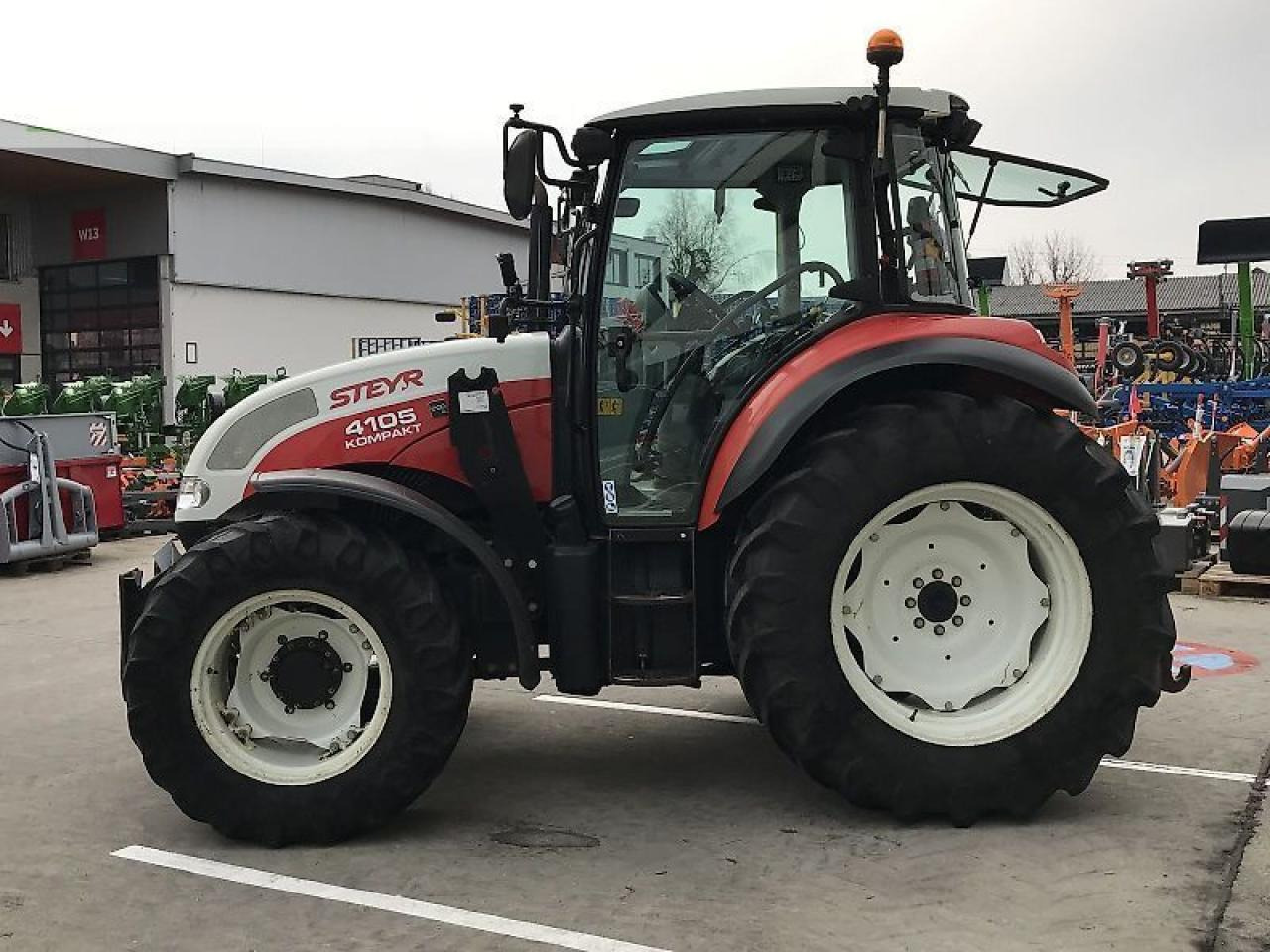 Steyr kompakt 4105 basis - Traktor: gambar 4 Steyr kompakt 4105 basis - Traktor: gambar 4