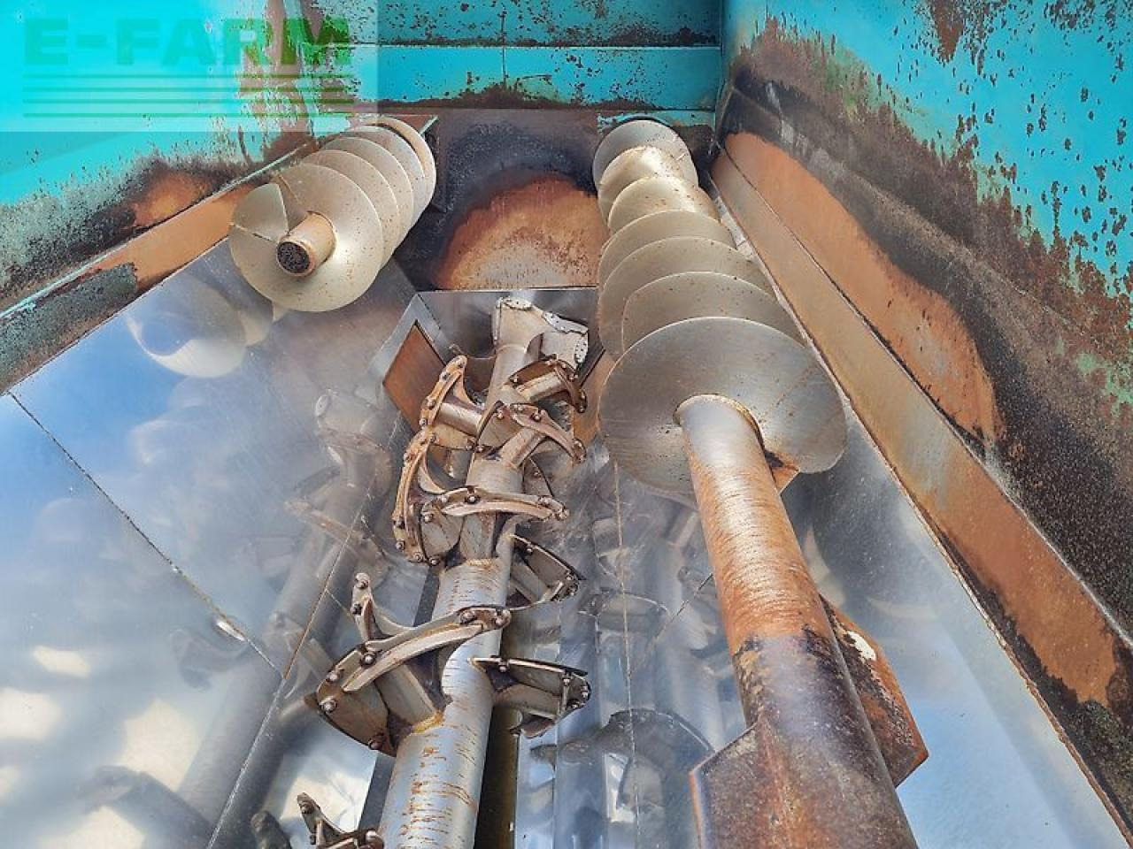 Peralatan ternak Storti greyhound 20 m3 horizontaal zelfrijder: gambar 6 Peralatan ternak Storti greyhound 20 m3 horizontaal zelfrijder: gambar 6