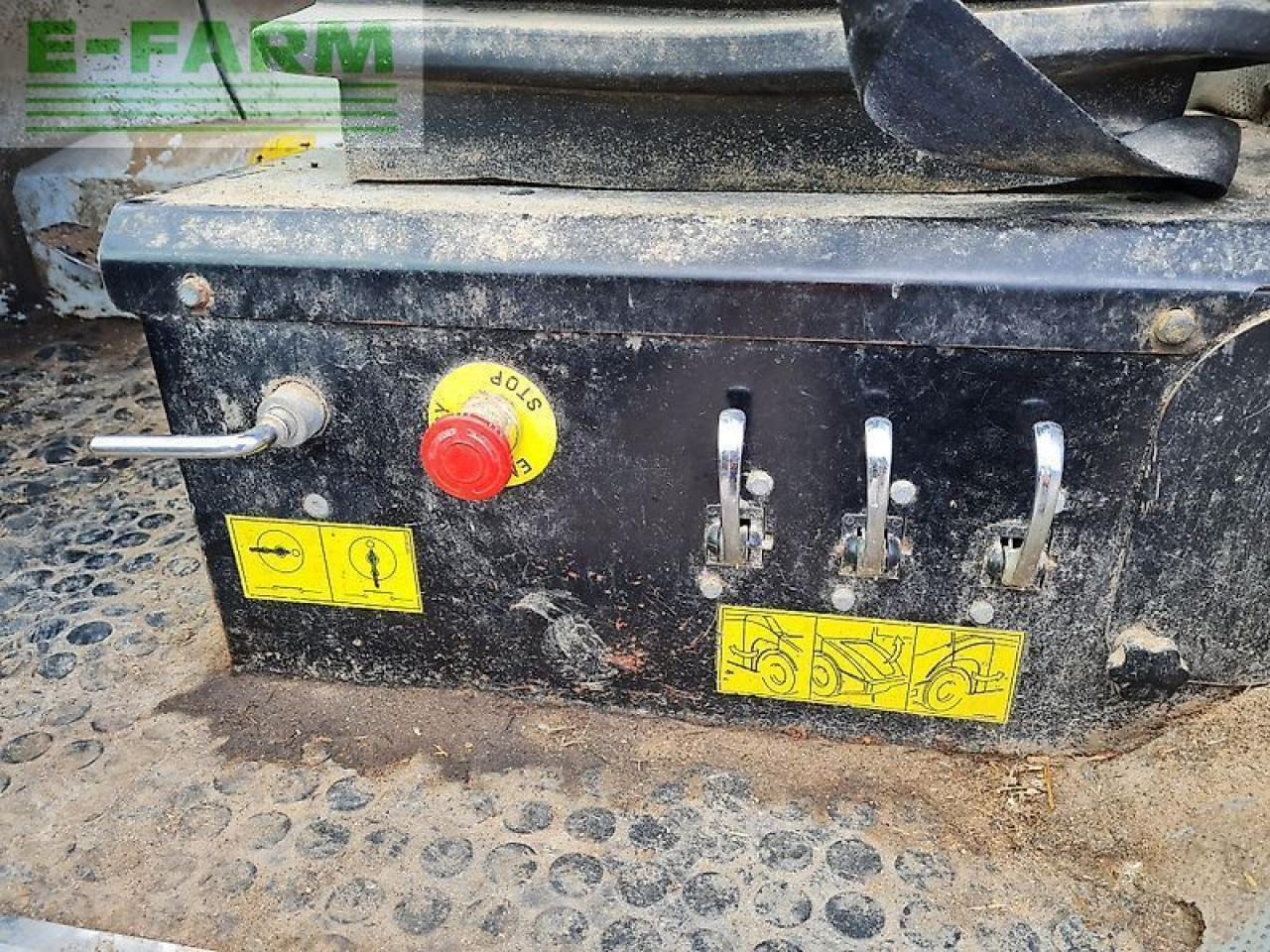 Peralatan ternak Storti greyhound 20 m3 horizontaal zelfrijder: gambar 20 Peralatan ternak Storti greyhound 20 m3 horizontaal zelfrijder: gambar 20