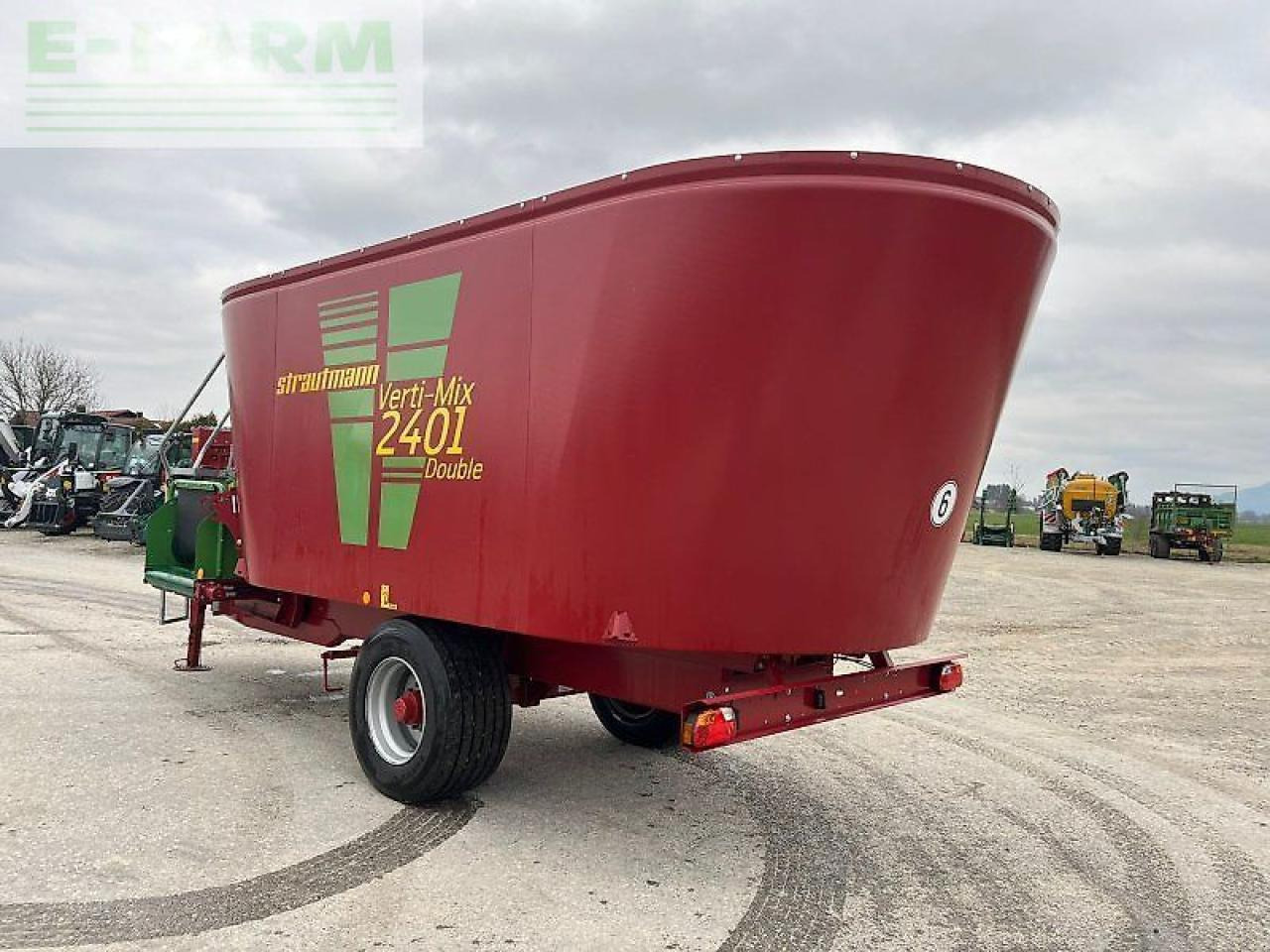Strautmann verti mix 2401 double - Peralatan ternak: gambar 4 Strautmann verti mix 2401 double - Peralatan ternak: gambar 4