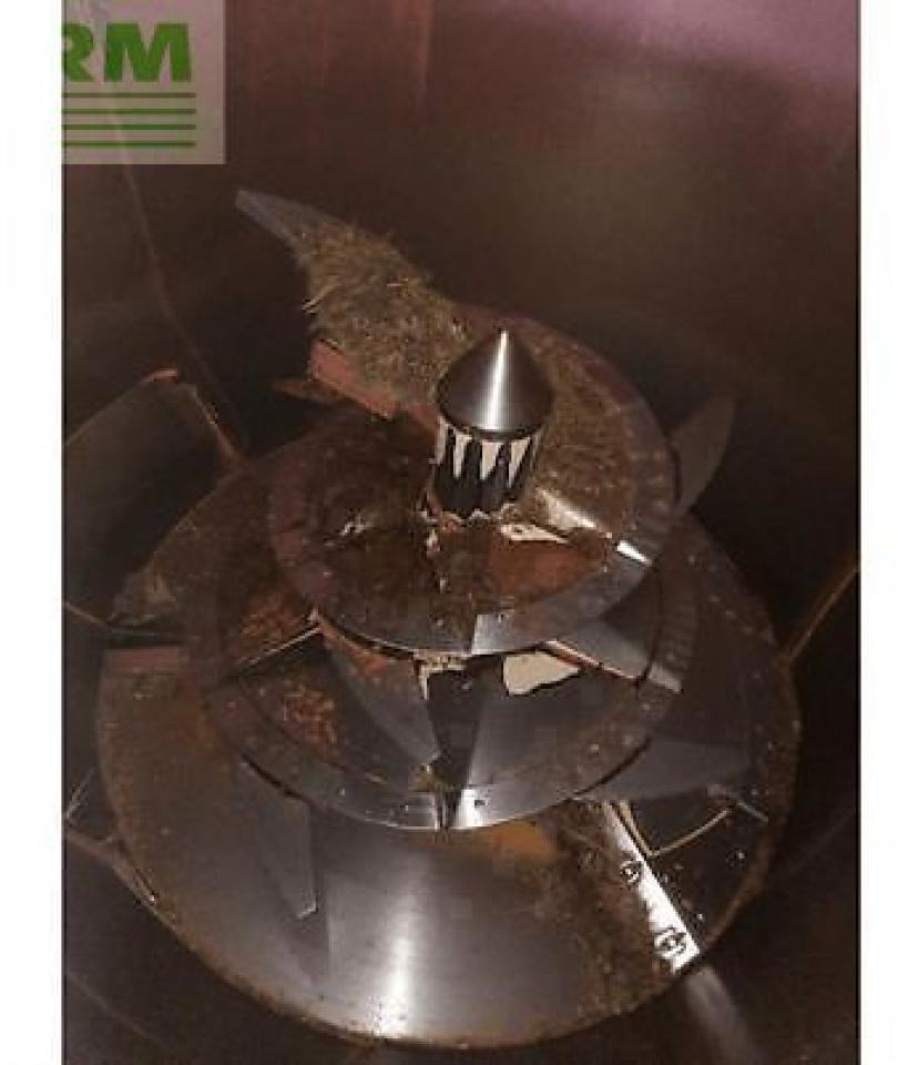 Strautmann vertimix 1401 - Peralatan ternak: gambar 5 Strautmann vertimix 1401 - Peralatan ternak: gambar 5